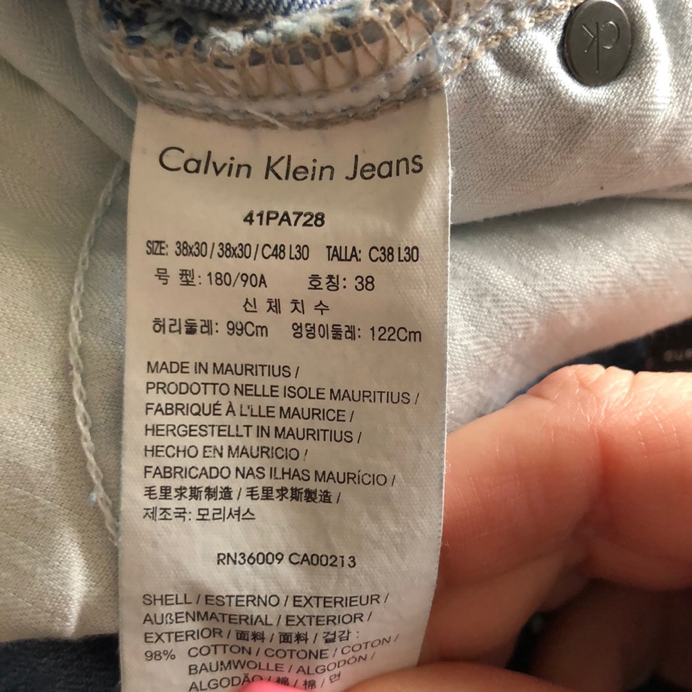 NWOT Calvin Klein Mens Discolored Denim - Picture 6 of 6